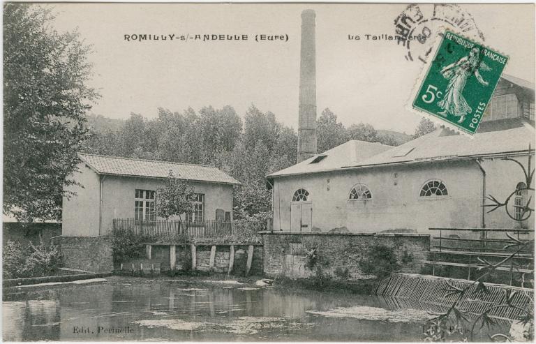 La taillanderie [à droite l'atelier de mécanique aujourd'hui conservé].- Carte postale, éd. Pernelle, vers 1910 (Collection particulière).