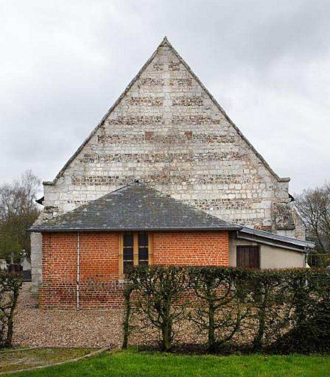 Vue générale du chevet : mur-pignon est et sacristie.