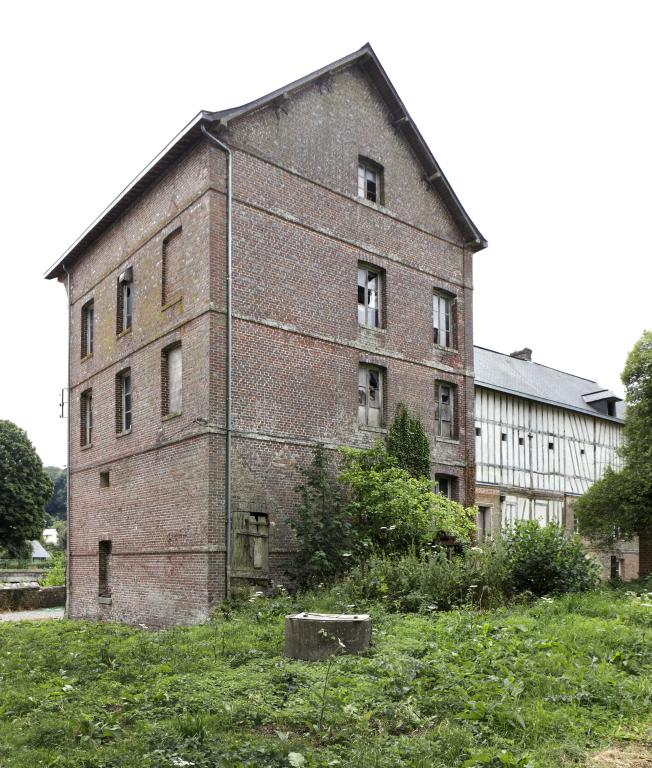 Vue générale des élévations latérale et postérieure de la minoteire.