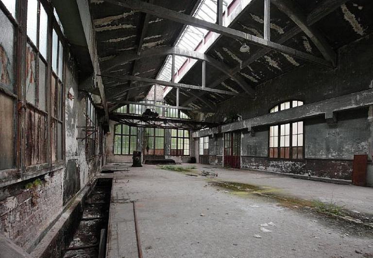 Vue intérieur du bâtiment des moteurs.