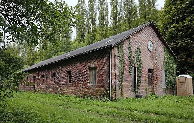 Vue générale de l'atelier-bureau, dit bâtiment à l'horloge.