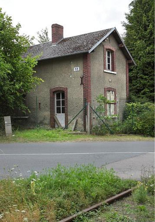 Gare et maison de garde-barrière de Pont-Saint-Pierre