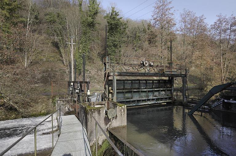 Vue du vannage d'alimentation de la centrale hydroélectrique.