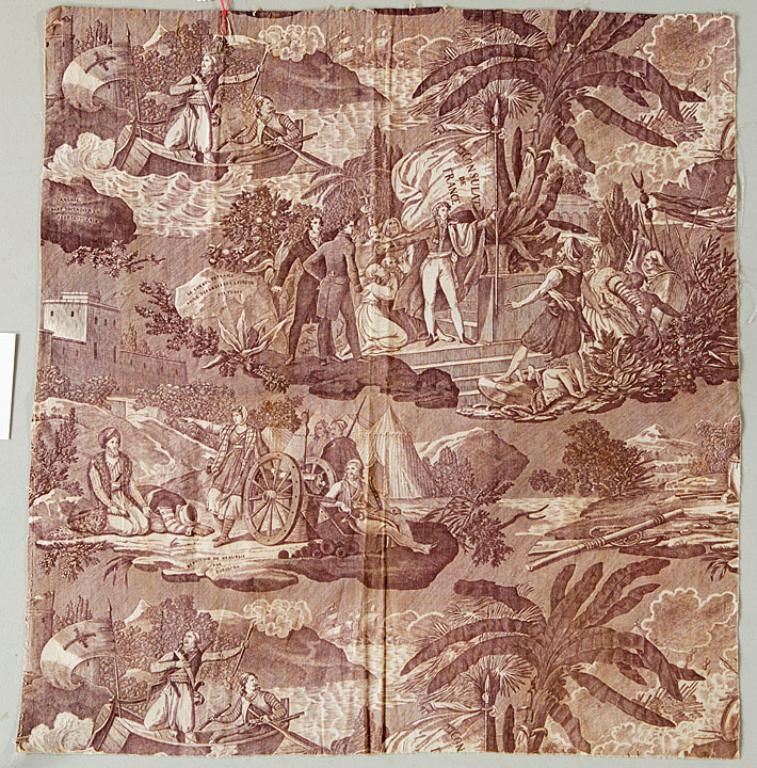 Tissu, coton imprimé, motif commémorant la « guerre de libération de la Grèce contre les turcs » signé Scharr (1821-27), camaïeu bordeau, début XIXe siècle (AM. Lyons-la-Forêt, don de la famille Dollfus).