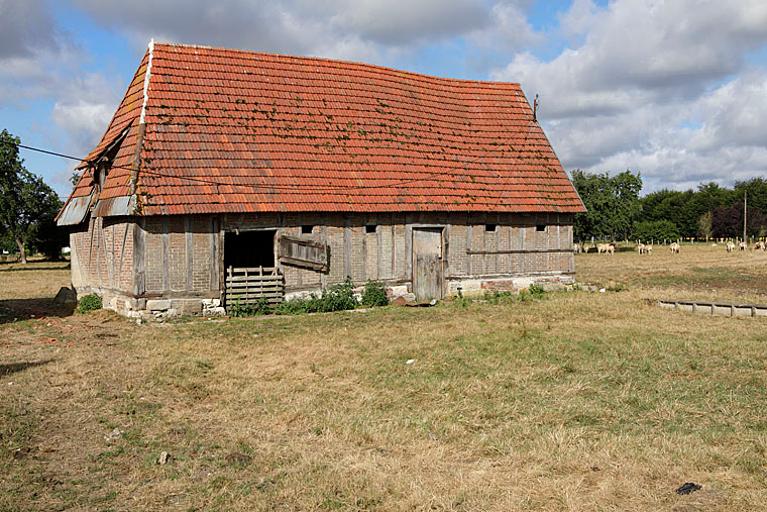 Bâtiment à usage agricole, vue d'ensemble.