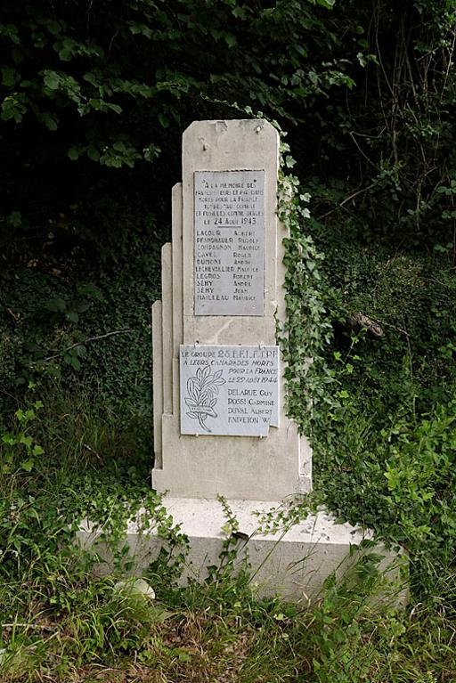 Le monument de 1946, vue d'ensemble.