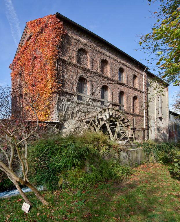 Vue générale de la minoterie depuis l'est.