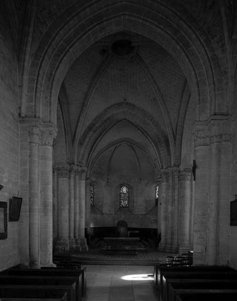 Croisée du transept et choeur, pris de la nef.