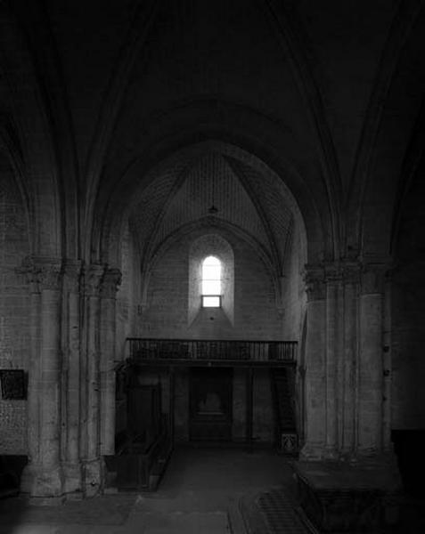 Bras nord du transept, vue d'ensemble prise du sud.