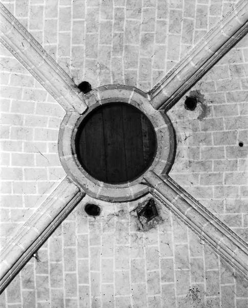 Clef de voûte de la croisée du transept.