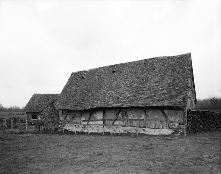 Grange et étable, façade postérieure.