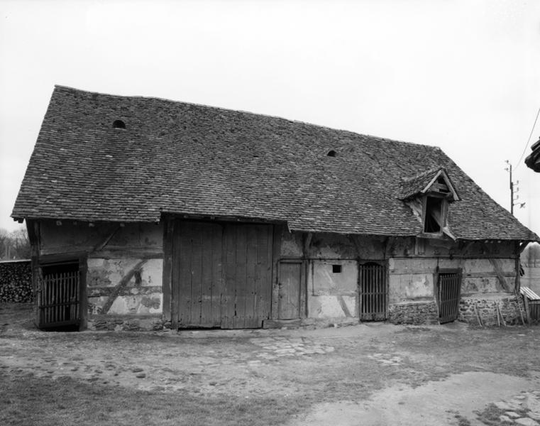 Grange, étable, façade antérieure nord.