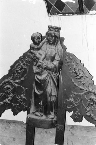 Statue : Vierge à l'Enfant