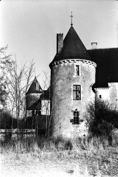 Tour sud-ouest, côté parc.