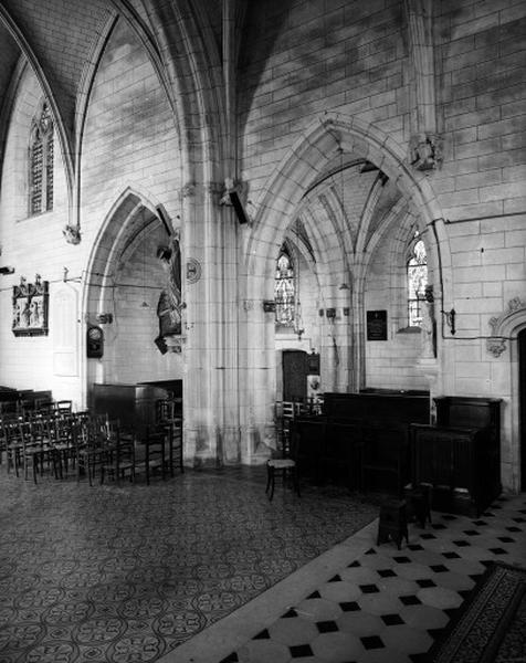 Vue intérieure de la chapelle latérale nord.