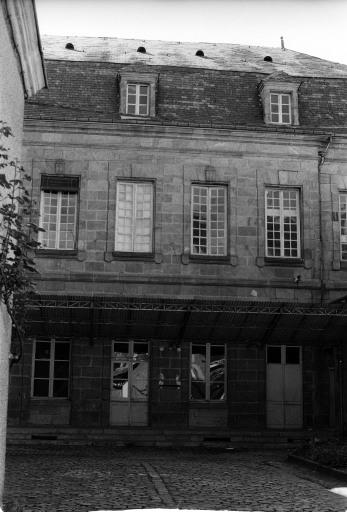 Corps de bâtiment 19e siècle, façade nord.