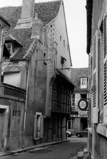 Façade sur la rue Basse du Mouhet, côté cour, vue d'ensemble.