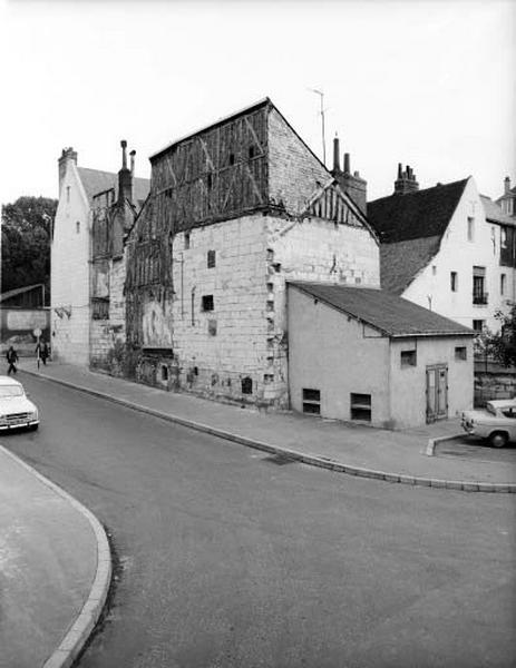 Façade latérale du 55, rue de la Victoire.