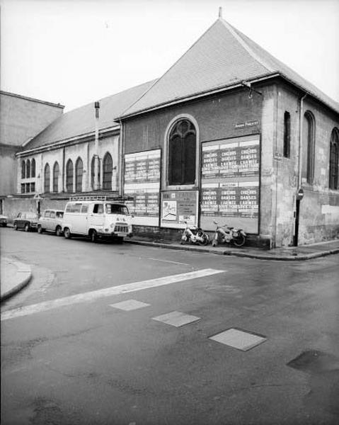 Façade latérale ouest donnant sur la rue Dabilly.