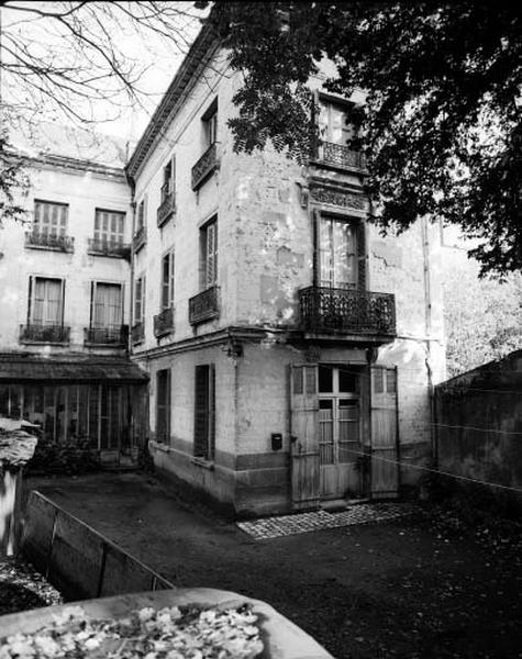 Facade antérieur sur cour : aile sud.