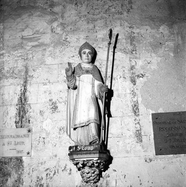 Statue (petite nature) : saint Loup