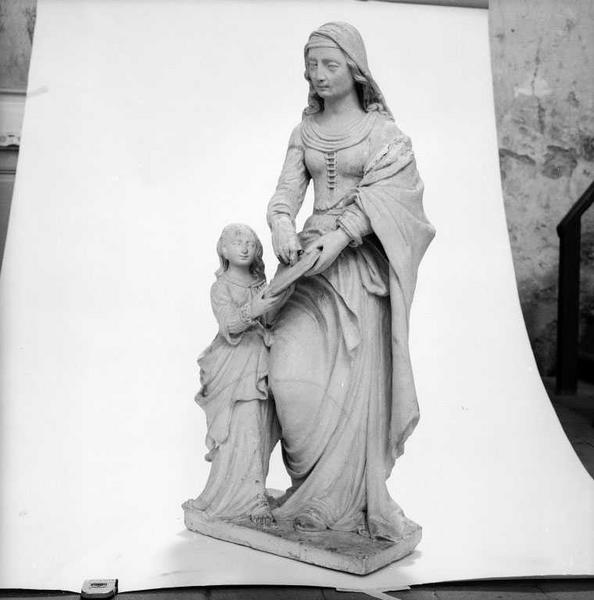 Groupe sculpté : Education de la Vierge