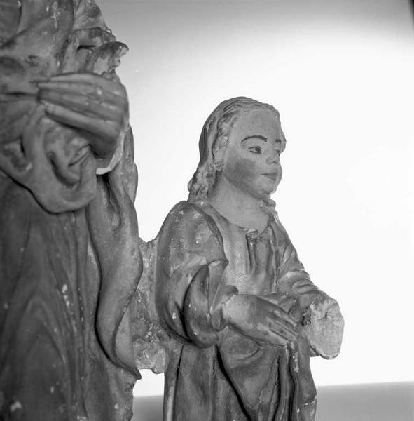 Groupe sculpté : sainte Anne et la Vierge