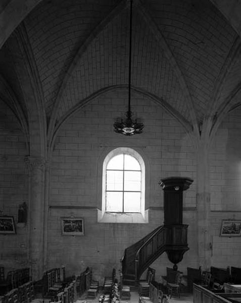 Nef, troisième travée, vue prise du collétéral nord.