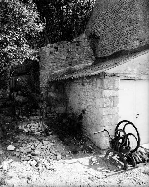 Entrée de cave.