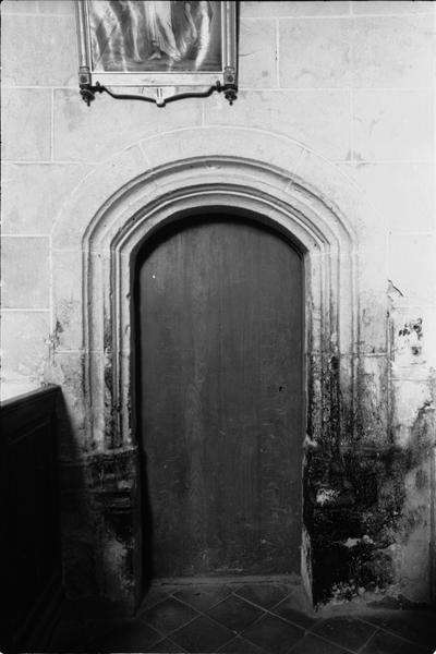 Porte à l'intérieur.