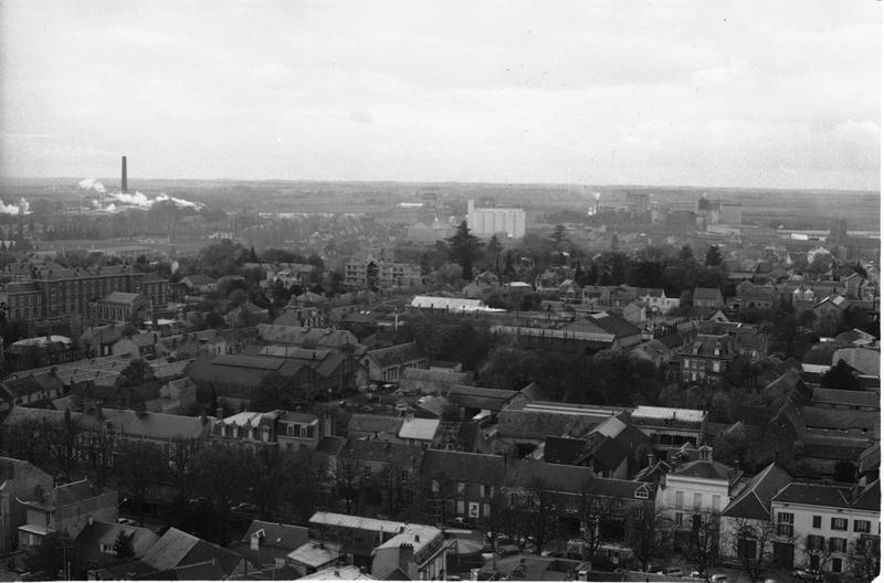 Quartier sud-ouest de la vieille ville, de la rue de la Couronne à la rue de l'Ecu, vue prise des hauteurs de l'église Saint-Salomon.