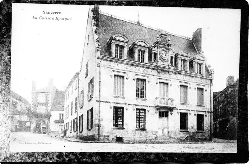 Vue de la façade principale.