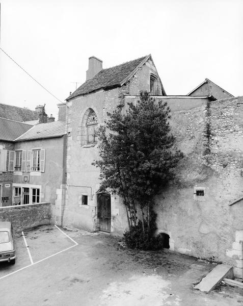 Façade sud, vue d'ensemble.