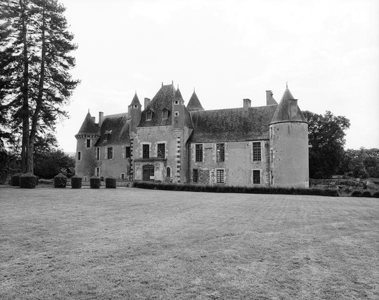 Façade orientale, vue d'ensemble.