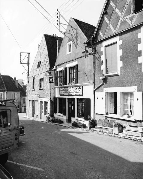 Façade sur rue.