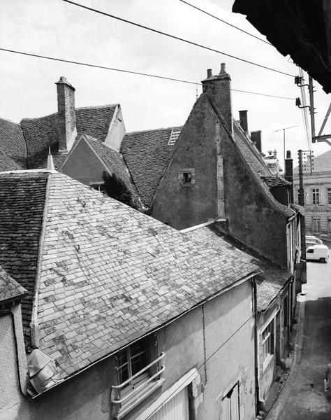 Rue Saint Père : toitures.