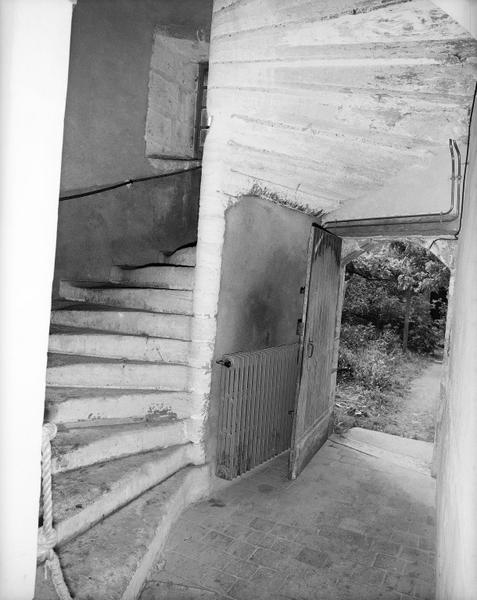 Tourelle d'escalier, départ de la première volée.