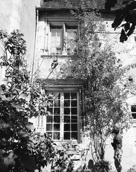 Travée contre la tourelle d'escalier.