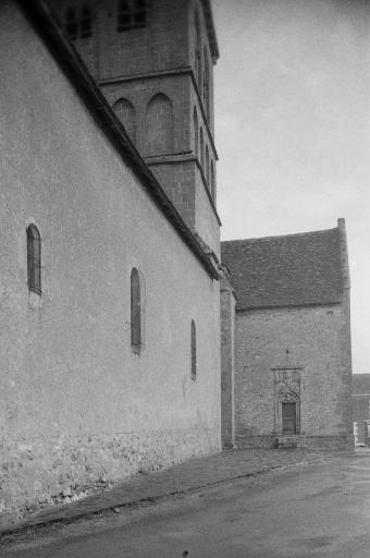 Vue d'ensemble de la nef et bras du transept nord.