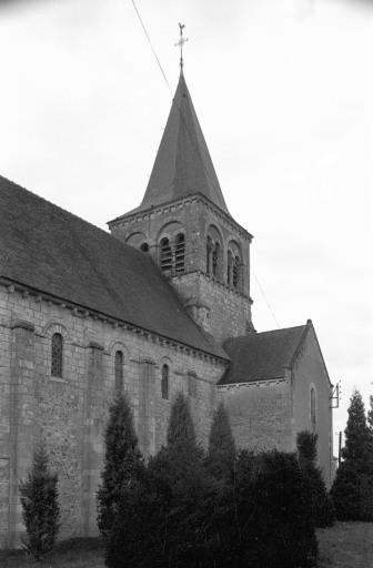 Façade sud et clocher.