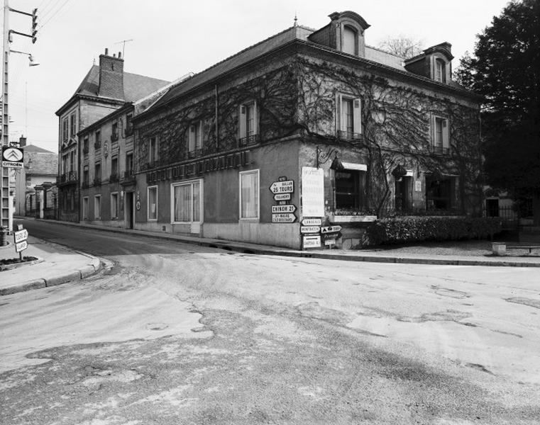 Angle sud-ouest : vue de volume.