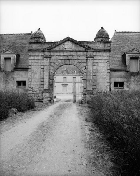 Vue d'ensemble du portail d'entrée.