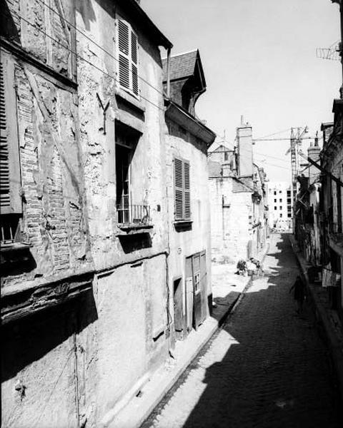 Parcelle El. 361, façade antérieure sur rue, vue prise du sud-est.