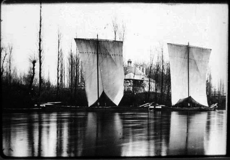 Bateaux à voile sur la Vienne.