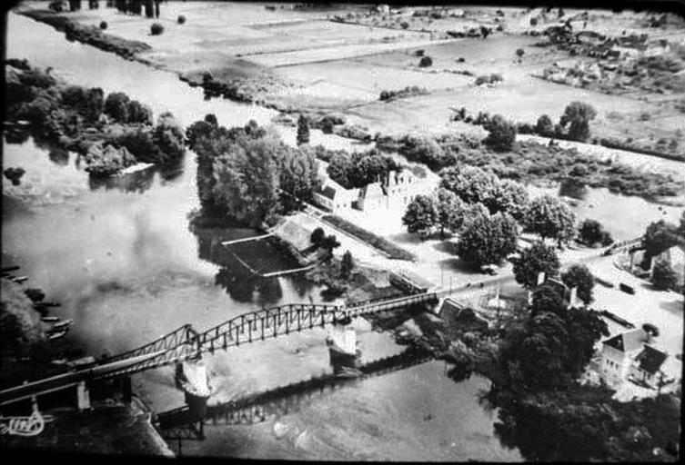 L'ancien pont côté Saint-Maurice.