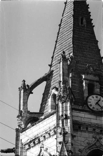 Le clocher : détail.