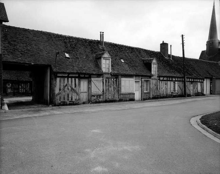 Façades sur rue en pan de bois.