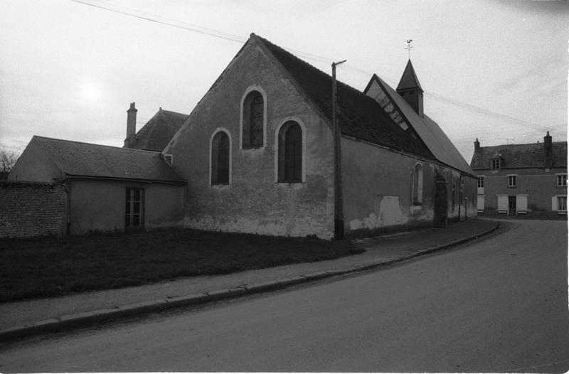 Façade nord-est, vue générale.