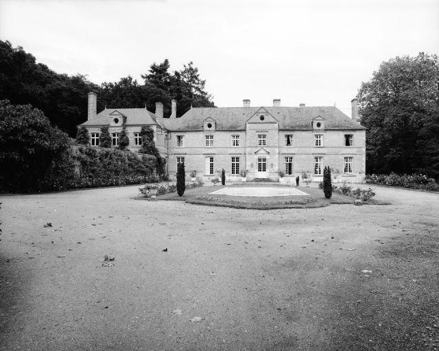 Façade sur cour ; élévation.