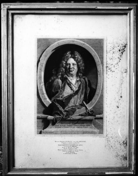 Vue d'ensemble de la gravure représentant le portrait d'Antoine Coysevox.